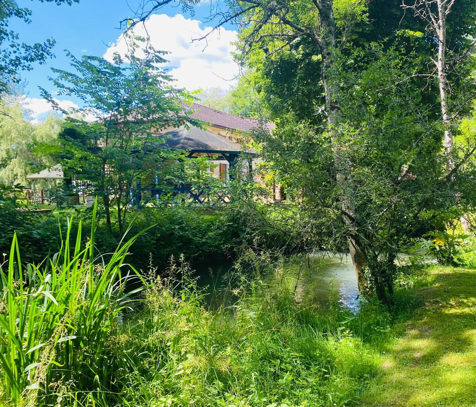 Moulin Du Fontcourt Bed and Breakfast Chasseneuil-sur-Bonnieure Eksteriør billede